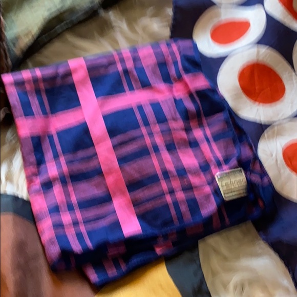 Vintage Scarves ๐งฃ - Picture 11 of 12